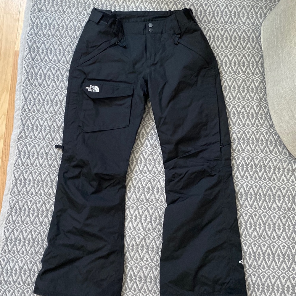 Womens North Face ski pants. Size M.